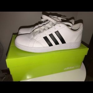 Adidas Neo Baselines